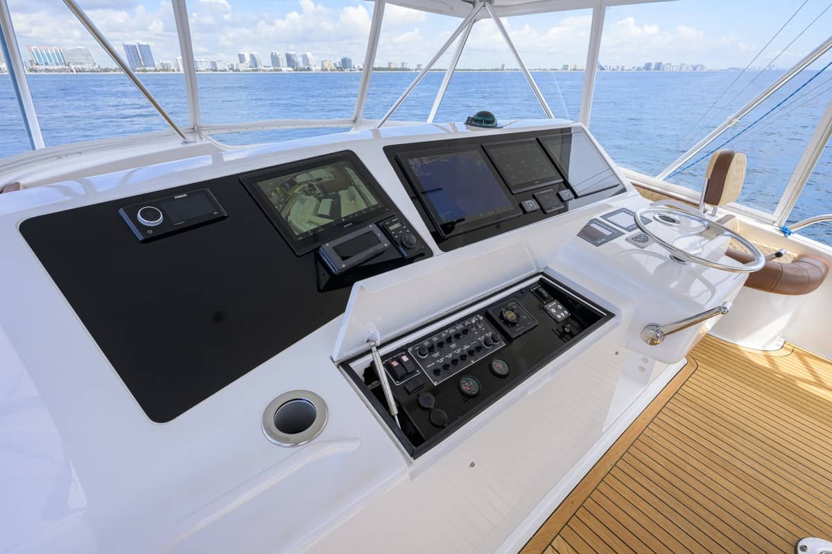 2002 Viking 61 Convertible "One Step Ahead" photo 92