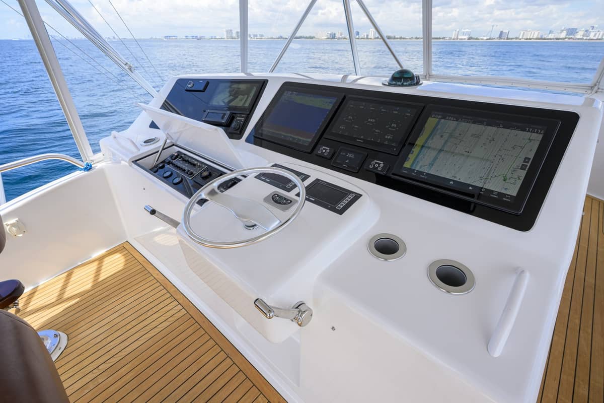 2002 Viking 61 Convertible "One Step Ahead" photo 82