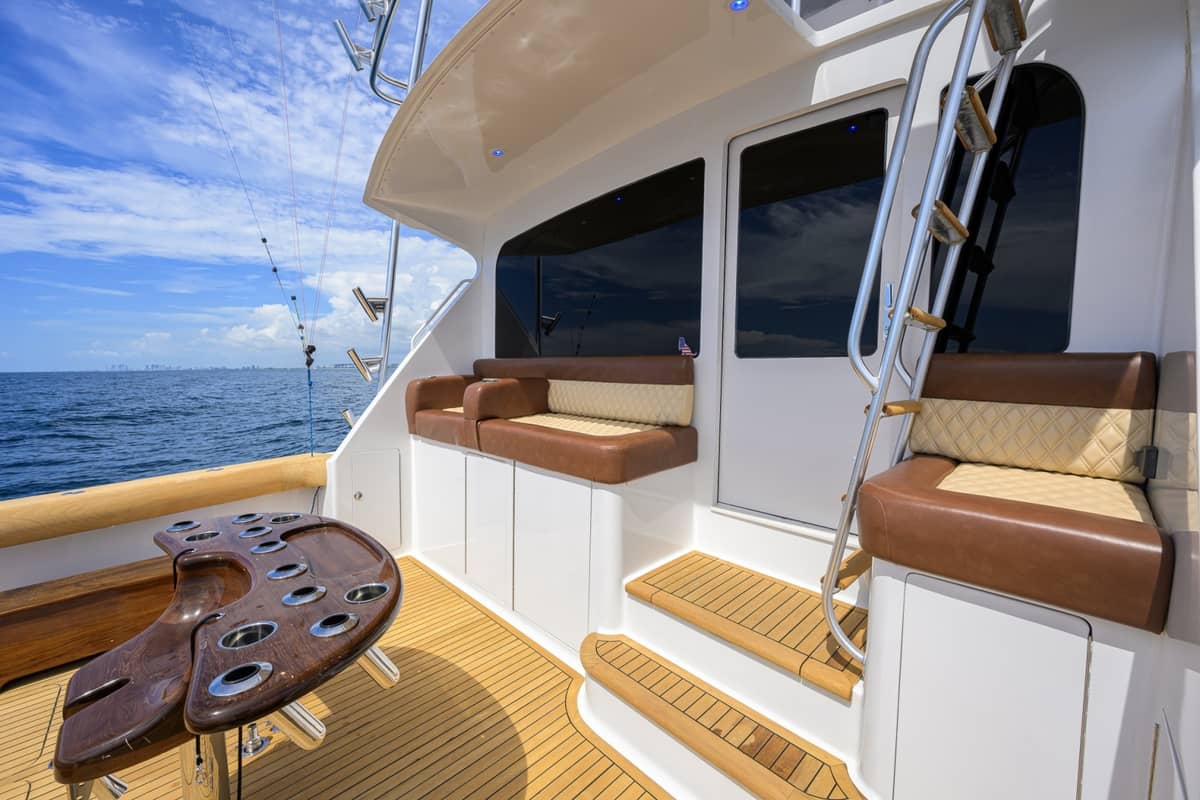 2002 Viking 61 Convertible "One Step Ahead" photo 78