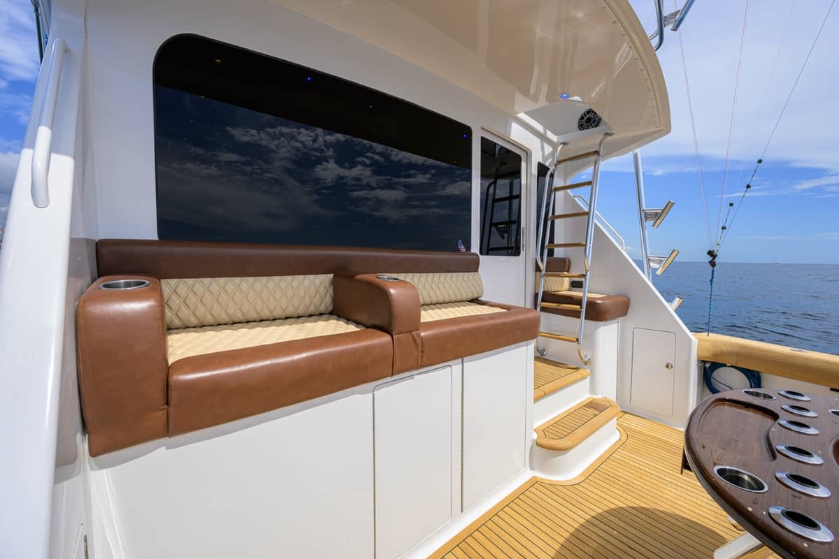 2002 Viking 61 Convertible "One Step Ahead" photo 77