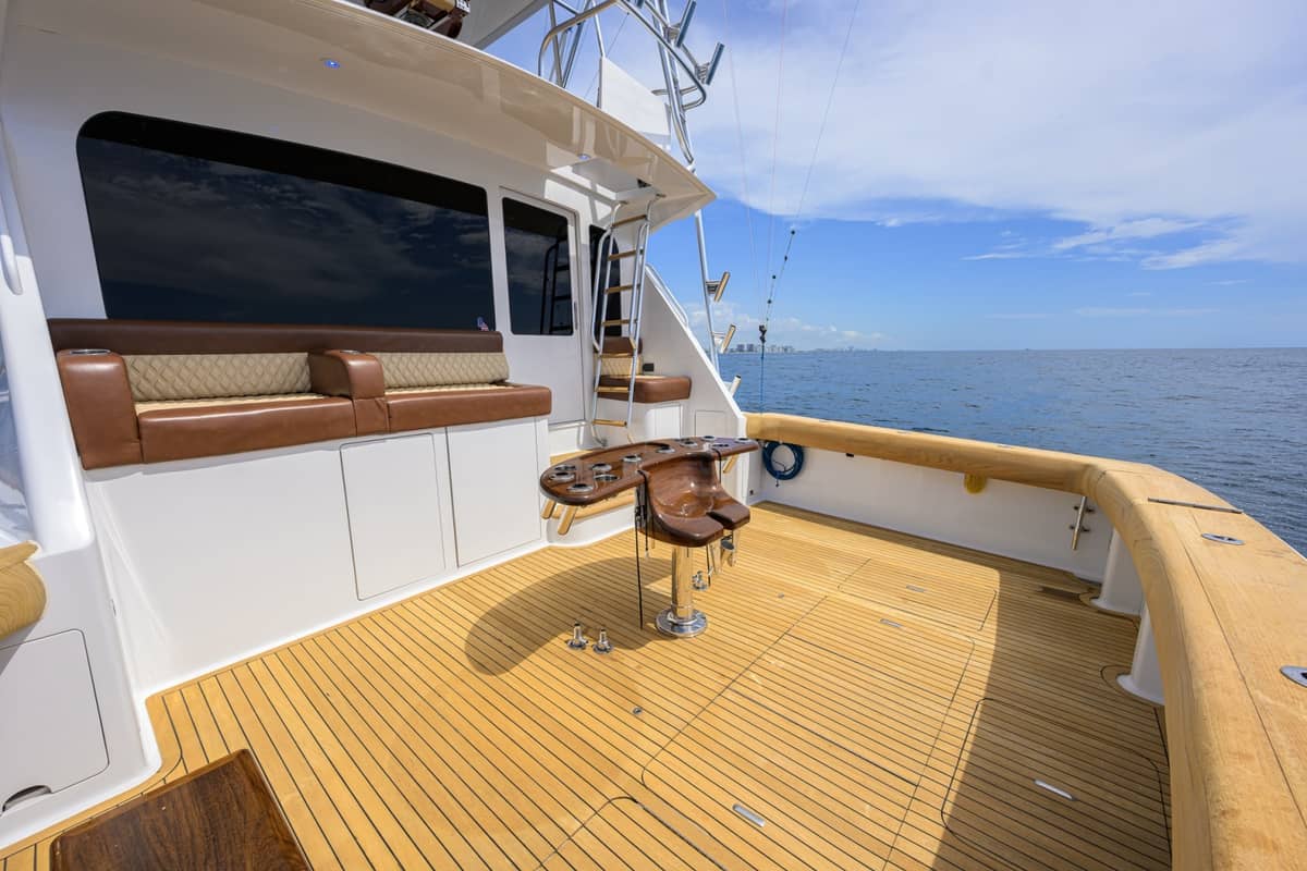2002 Viking 61 Convertible "One Step Ahead" photo 76