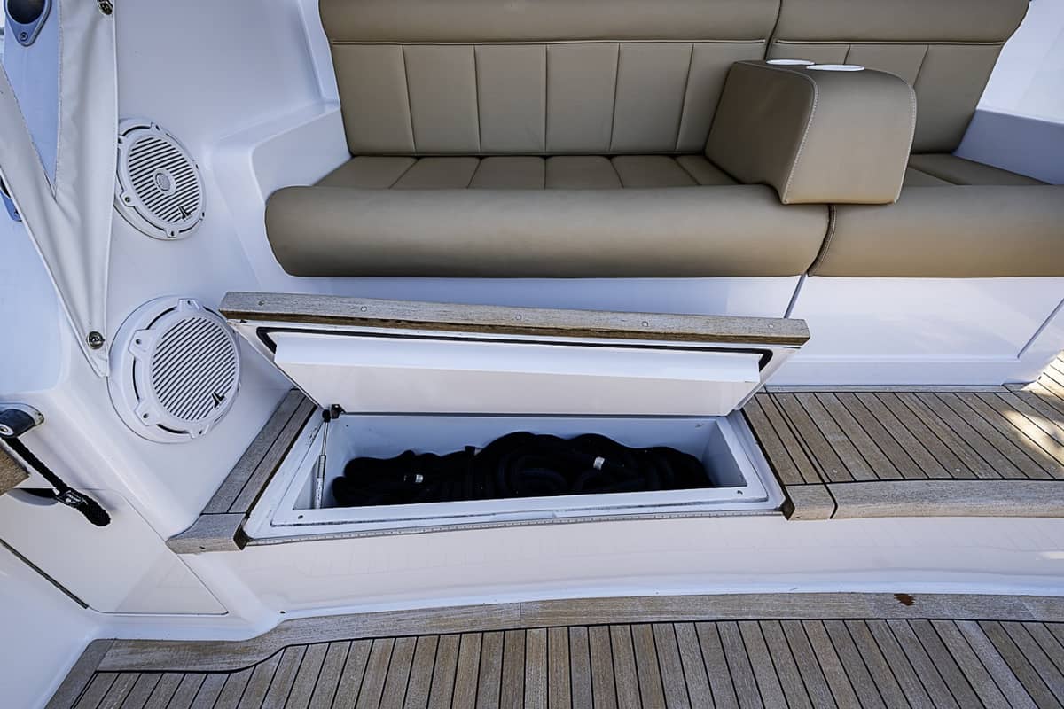 2002 Viking 52 Convertible "Catchin Time" photo 32