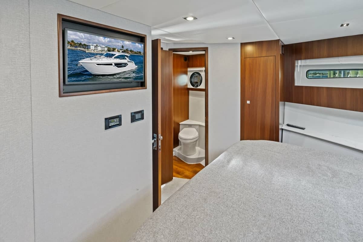 2023 Cruisers Yachts 42 Cantius "SARGAM" photo 23