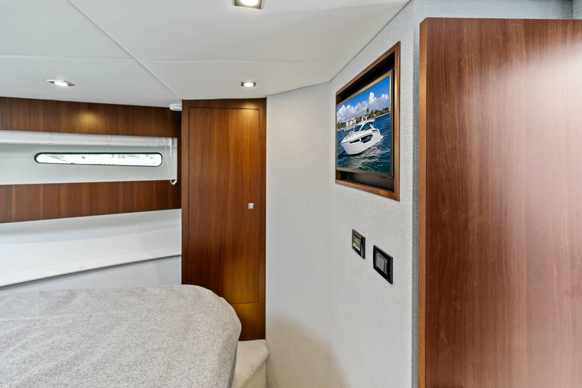 2023 Cruisers Yachts 42 Cantius "SARGAM" photo 24