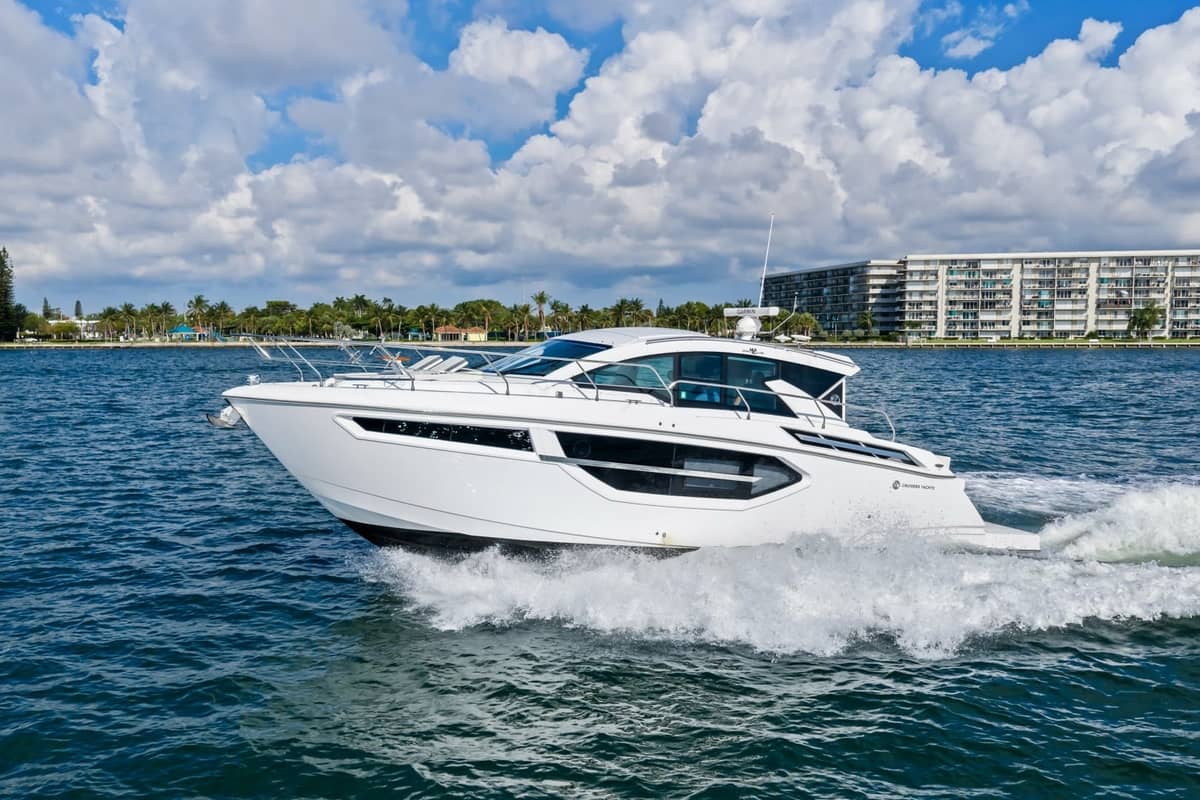2023 Cruisers Yachts 42 Cantius "SARGAM" photo 10