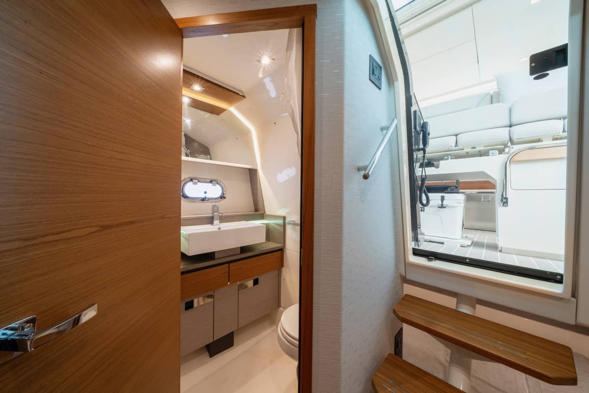2024 Tiara Yachts 43 LS "Nailed it" photo 31