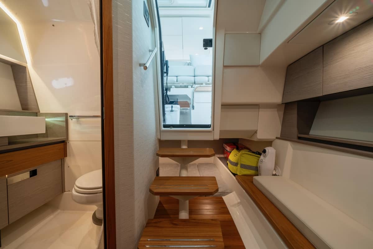2024 Tiara Yachts 43 LS "Nailed it" photo 29