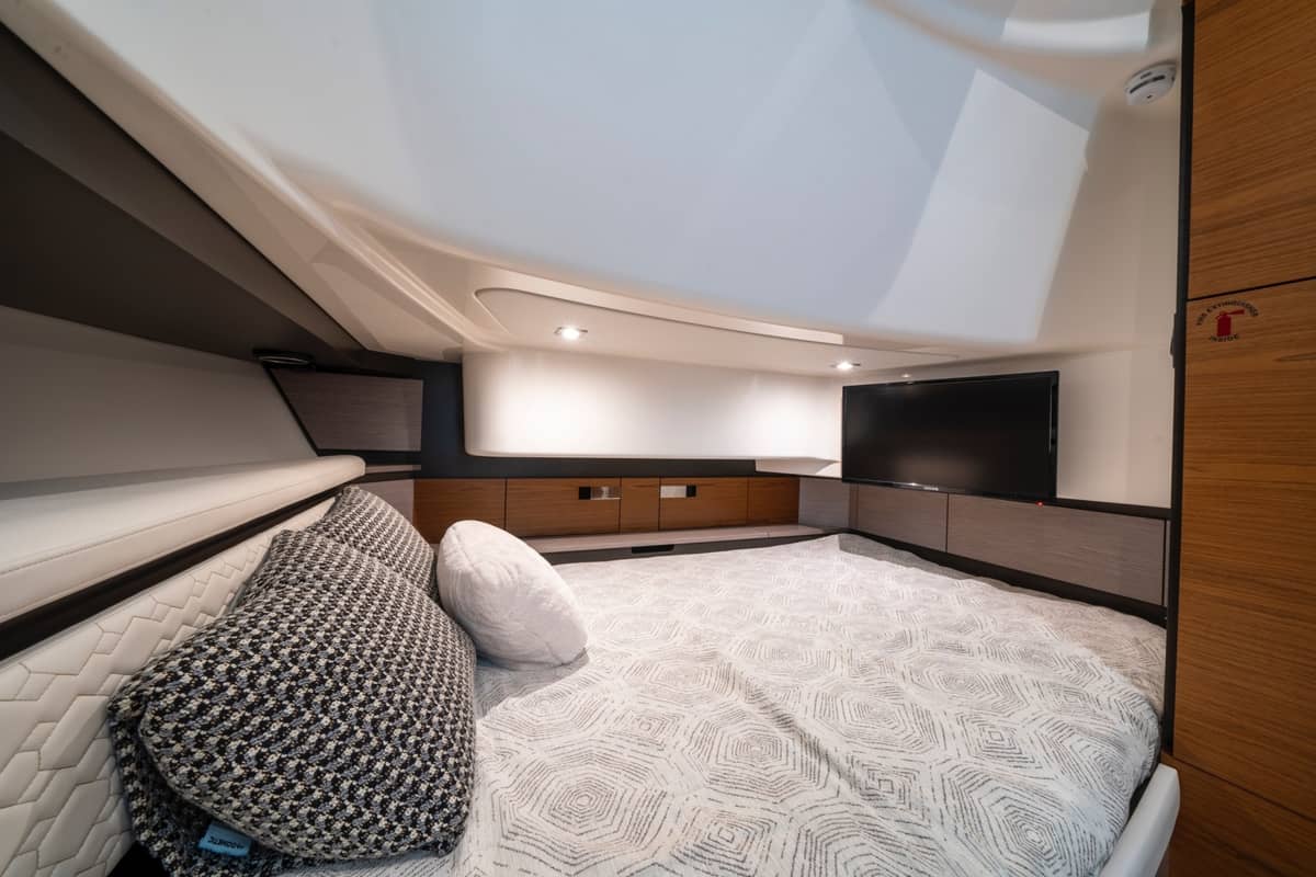 2024 Tiara Yachts 43 LS "Nailed it" photo 33