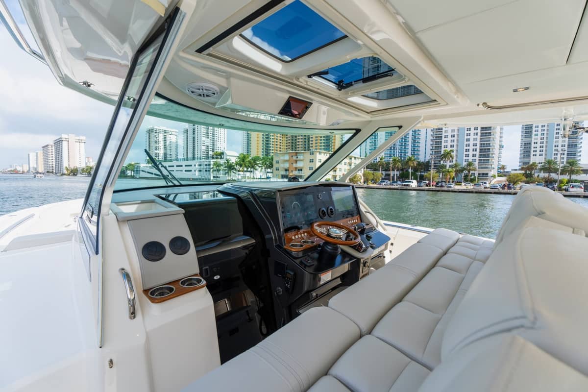 2024 Tiara Yachts 43 LS "Nailed it" photo 12
