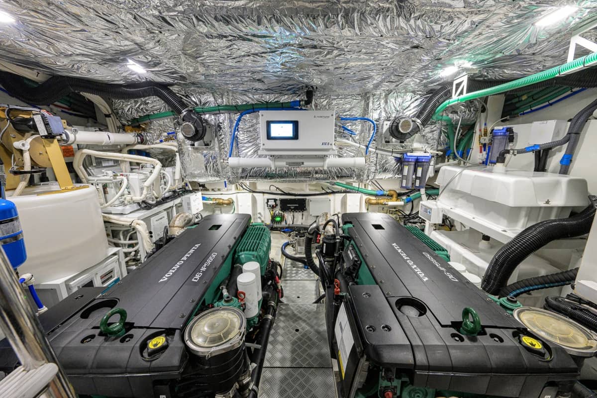 2024 Princess V50 "Crown" photo 31
