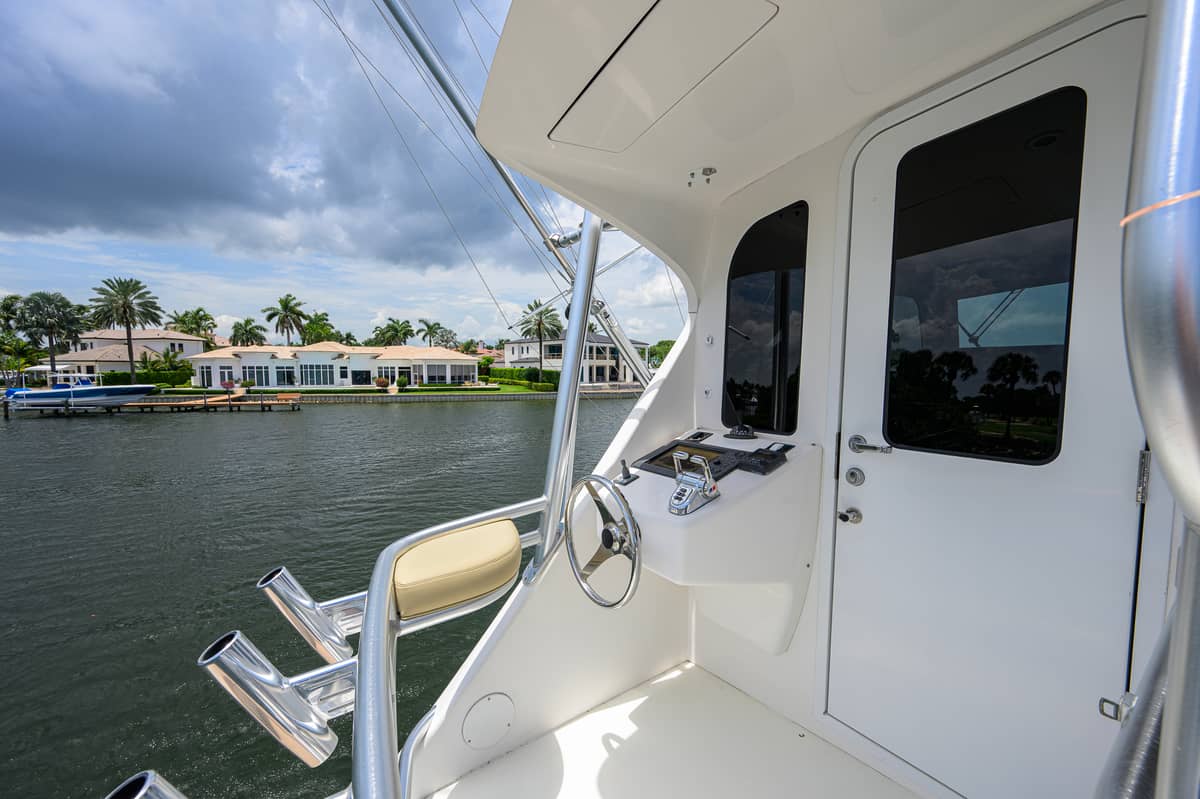 2006 Viking 68 Enclosed Bridge "Mission Accomplished" photo 39