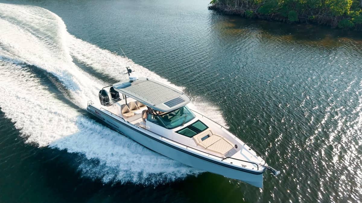 2023 Axopar 37 Suntop photo 30