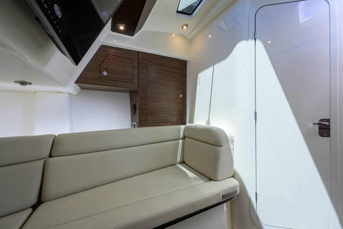 2020 Boston Whaler 350 Realm "DERRYN" photo 23