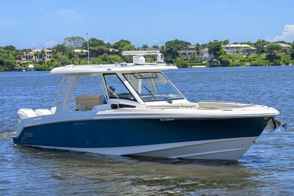 2020 Boston Whaler 350 Realm "DERRYN" photo 59