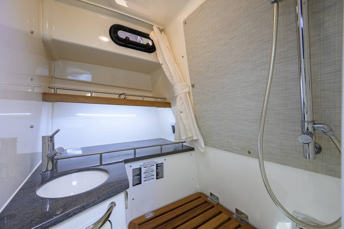 2020 Boston Whaler 350 Realm "DERRYN" photo 29