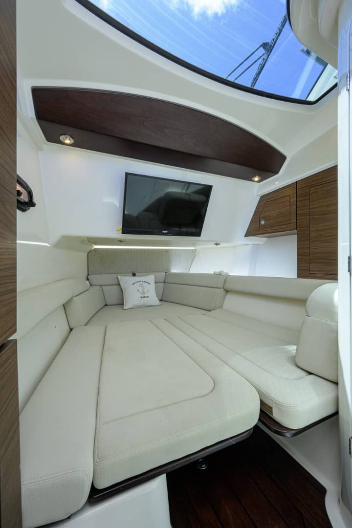 2020 Boston Whaler 350 Realm "DERRYN" photo 27