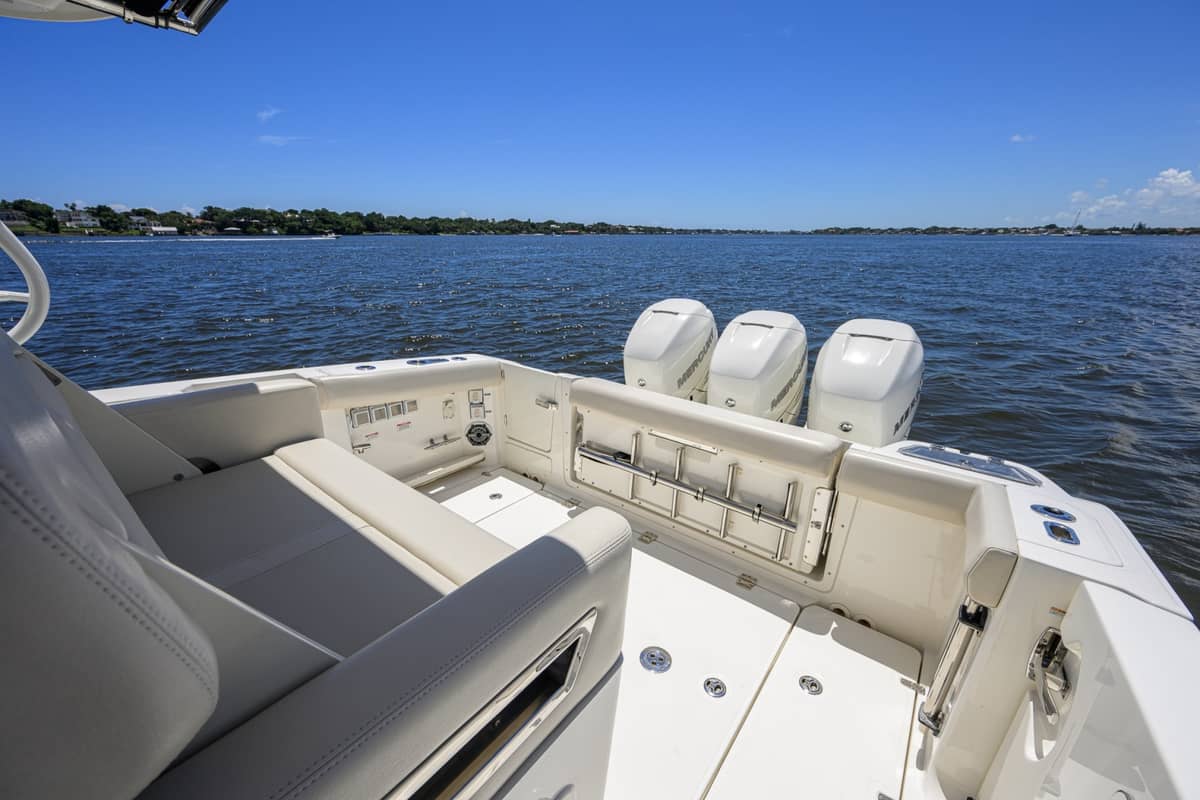2020 Boston Whaler 350 Realm "DERRYN" photo 32