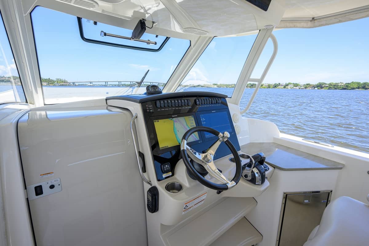 2020 Boston Whaler 350 Realm "DERRYN" photo 19
