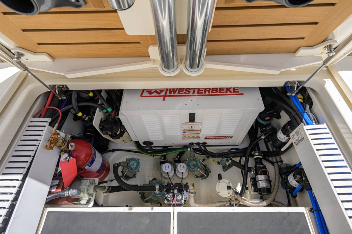 2020 Boston Whaler 350 Realm "DERRYN" photo 47