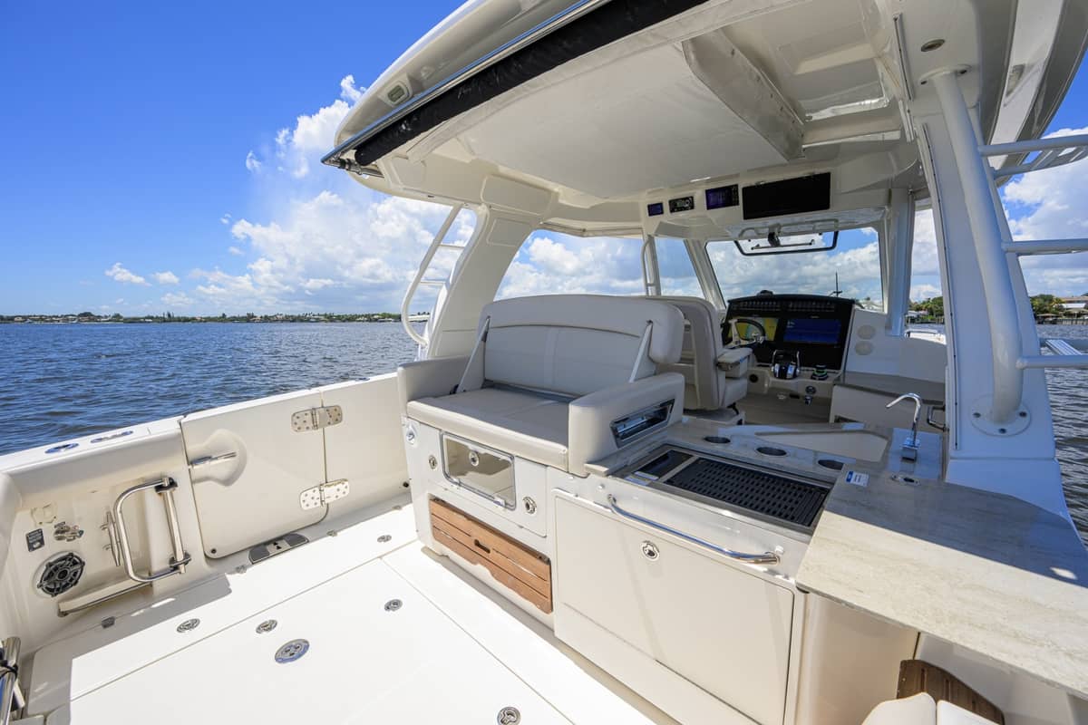 2020 Boston Whaler 350 Realm "DERRYN" photo 49