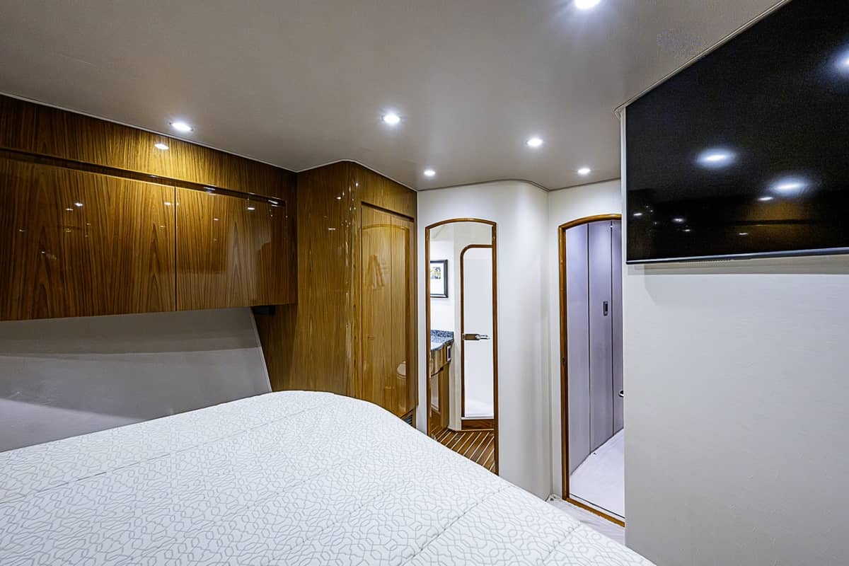2011 Viking 76 Enclosed Bridge "TEUSEAS" photo 85