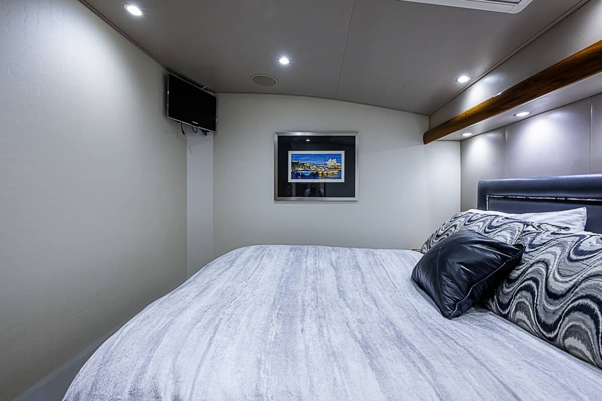 2011 Viking 76 Enclosed Bridge "TEUSEAS" photo 103