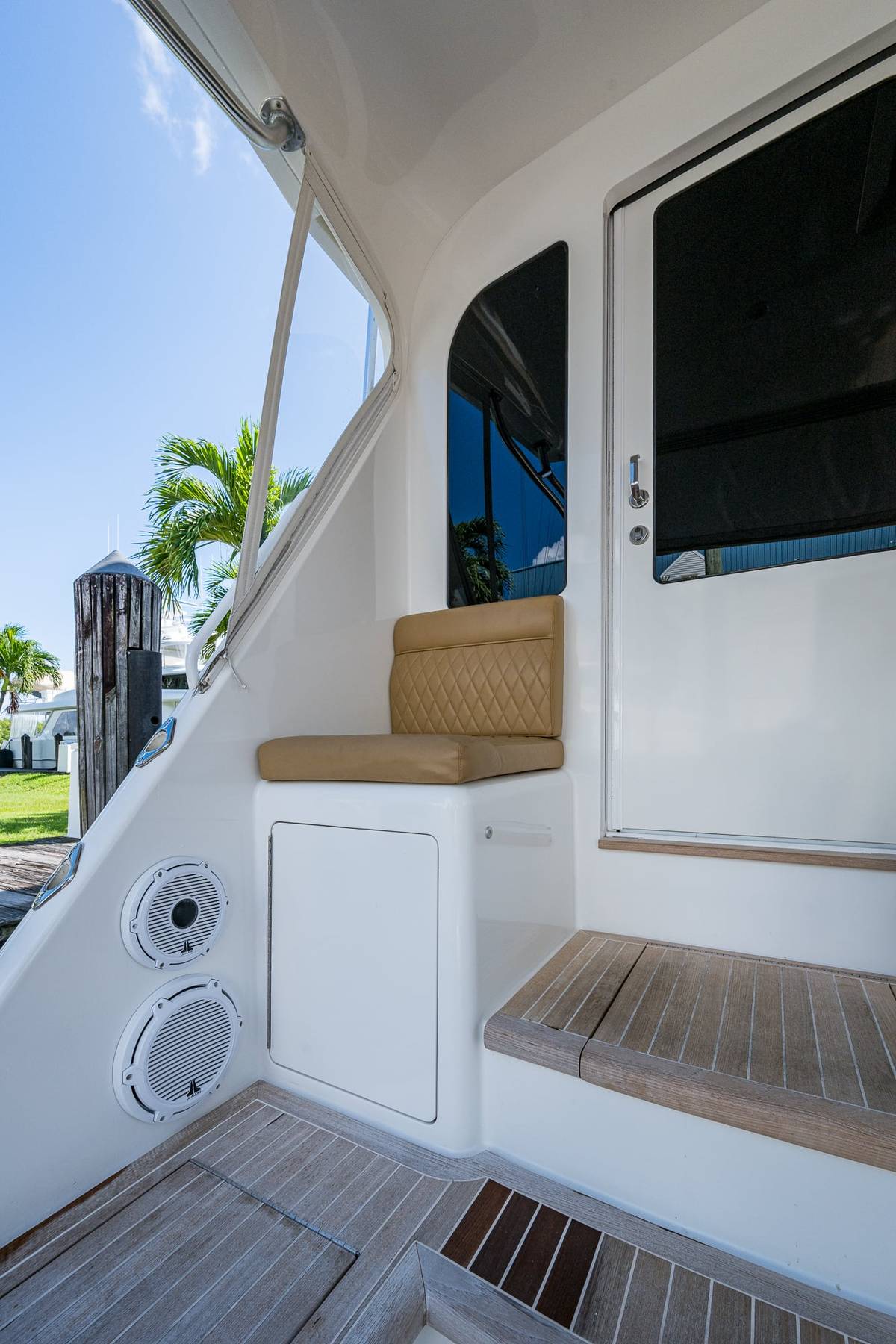 2011 Viking 76 Enclosed Bridge "TEUSEAS" photo 6