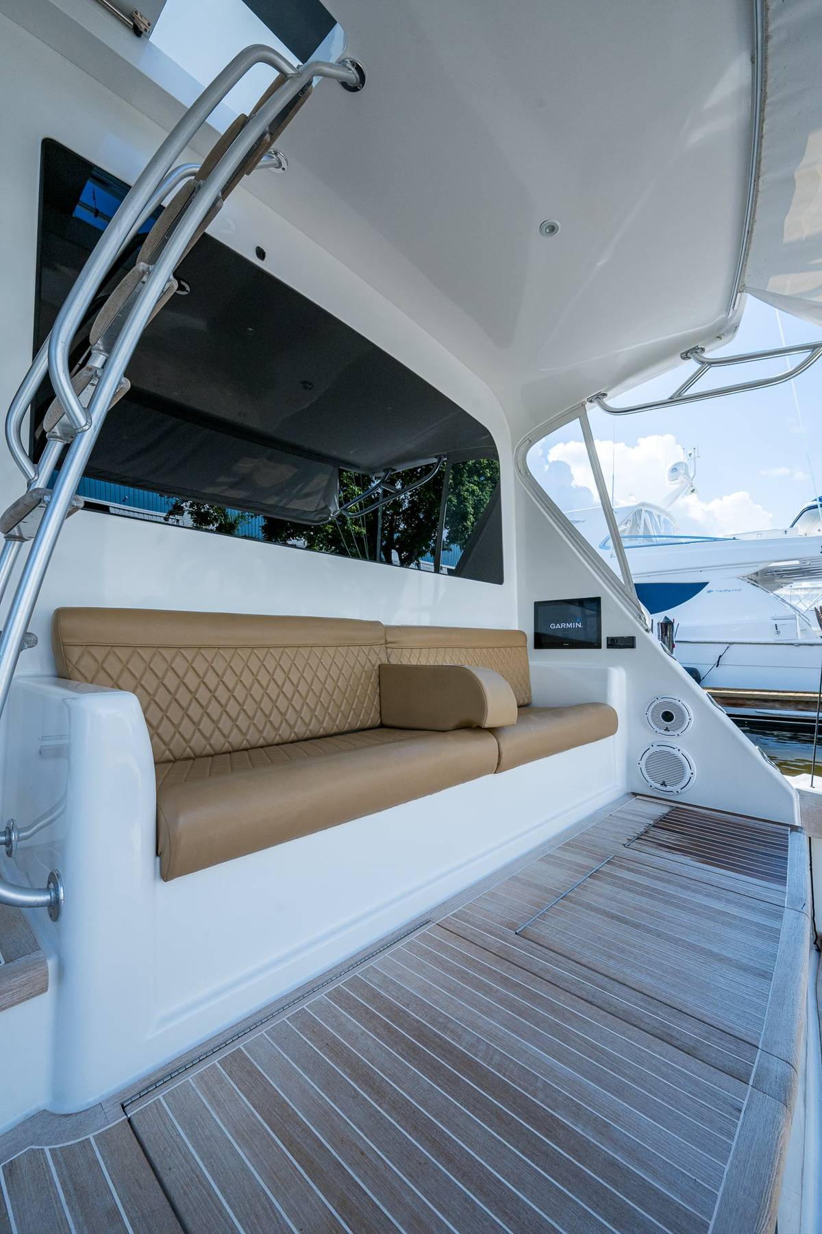2011 Viking 76 Enclosed Bridge "TEUSEAS" photo 5