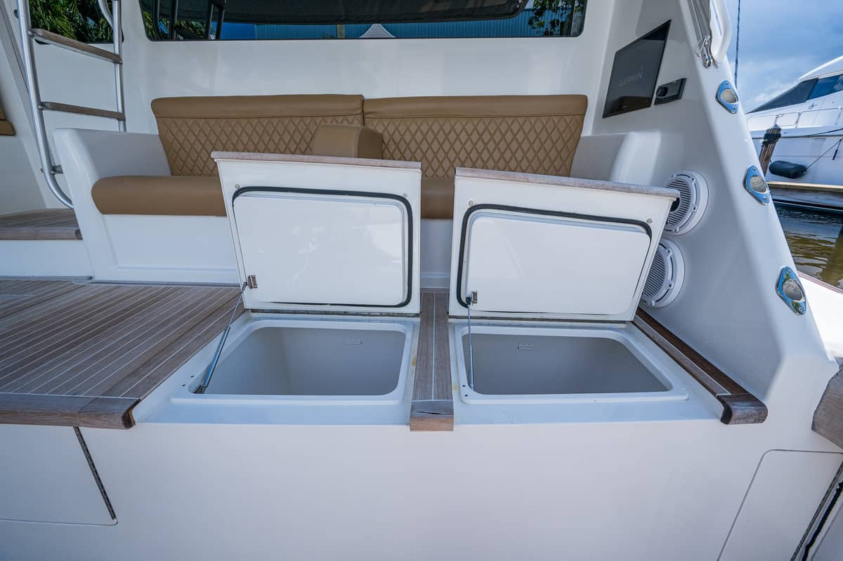 2011 Viking 76 Enclosed Bridge "TEUSEAS" photo 12