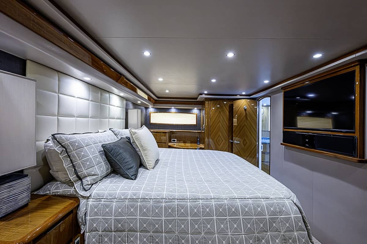 2011 Viking 76 Enclosed Bridge "TEUSEAS" photo 94