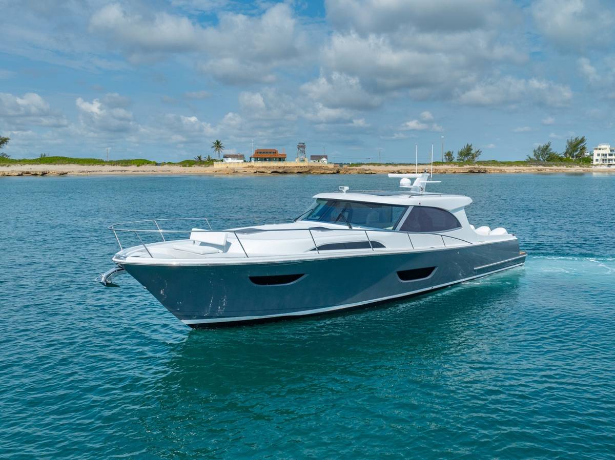 2026 ECLIPSE 505 Shadow "Stingray Gray" photo 46