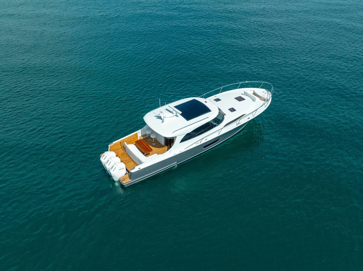2026 ECLIPSE 505 Shadow "Stingray Gray" photo 49