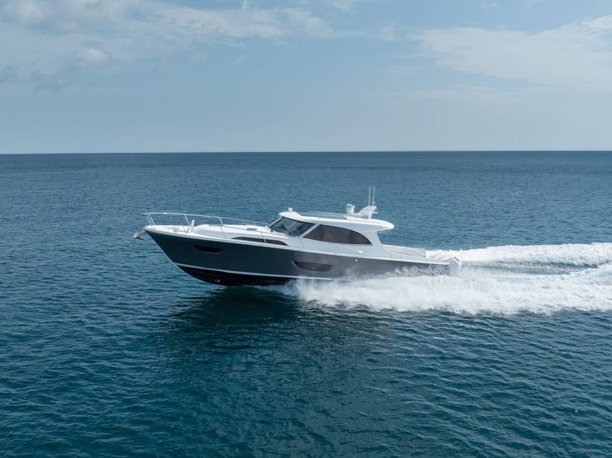 2026 ECLIPSE 505 Shadow "Stingray Gray" photo 58
