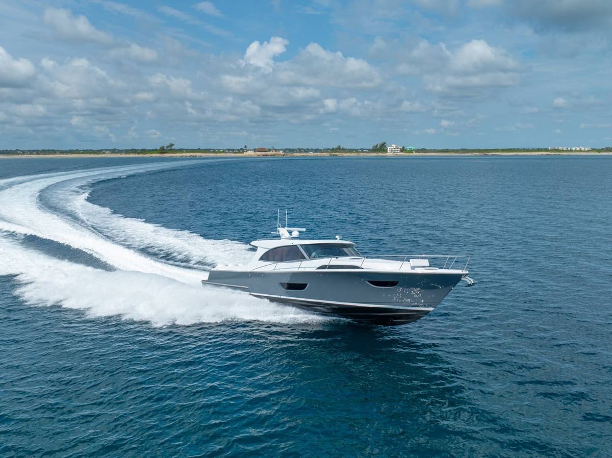 2026 ECLIPSE 505 Shadow "Stingray Gray" photo 68