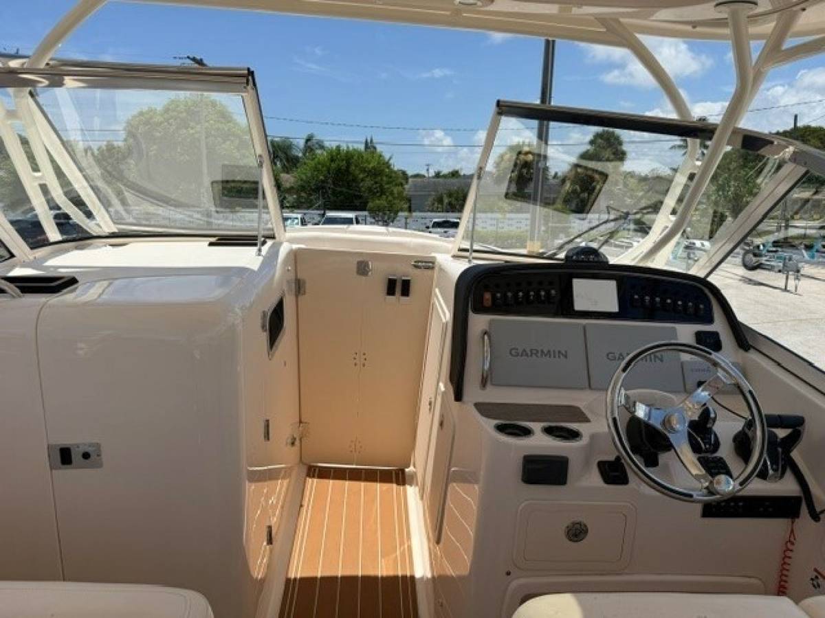 2023 Grady-White Freedom 307 "Sea Sweet II" photo 10