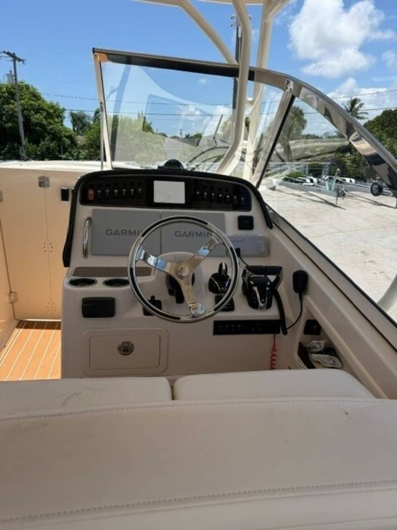 2023 Grady-White Freedom 307 "Sea Sweet II" photo 12
