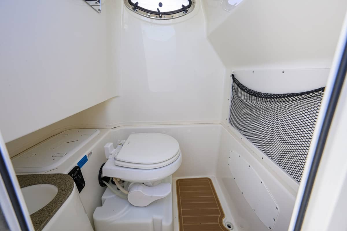 2019 NauticStar 28XS photo 17