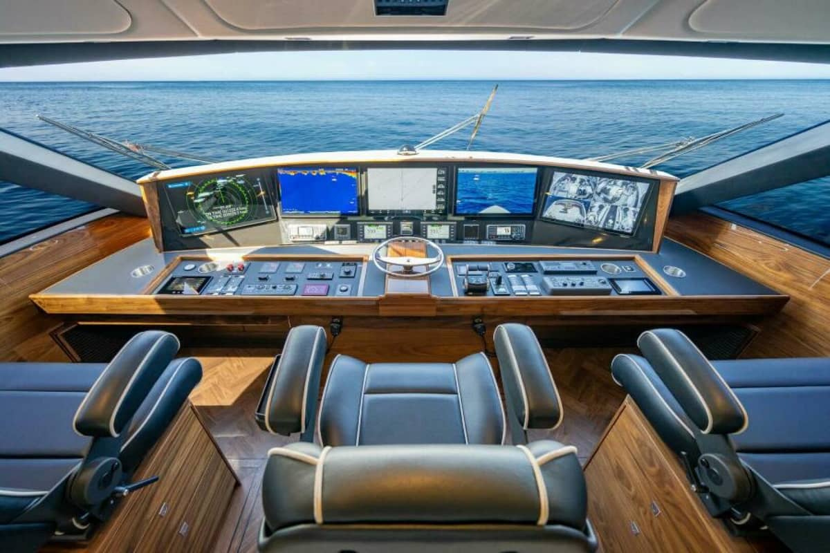 2027 Viking 90 Sky Bridge "2027 Viking 90SB" photo 11