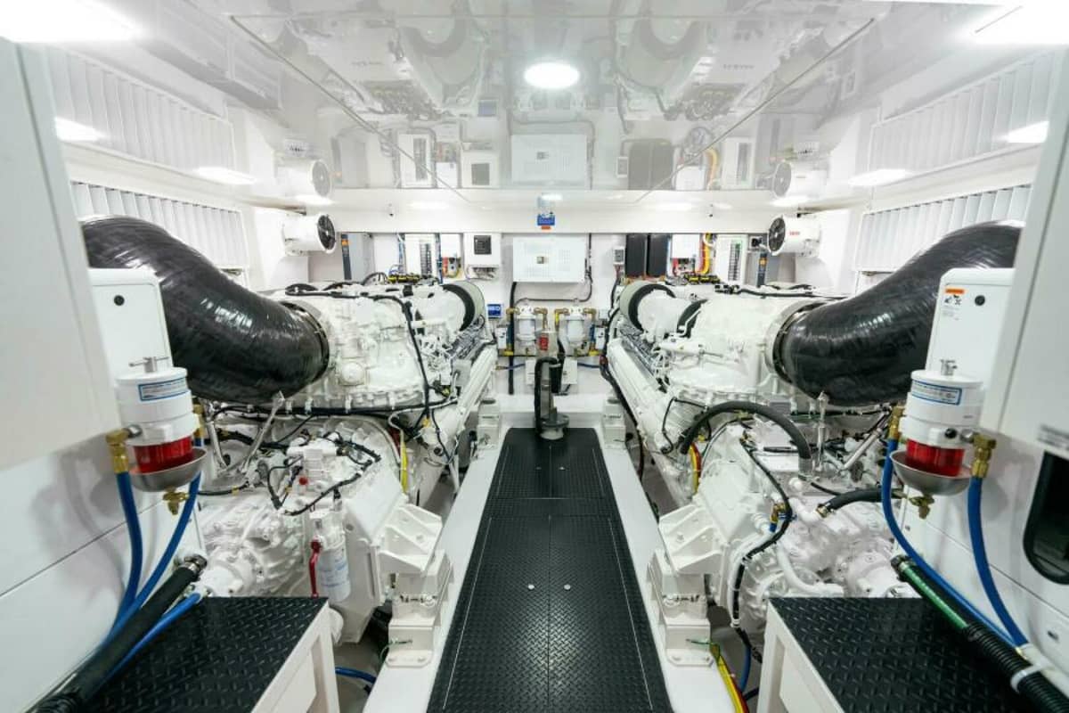 2027 Viking 90 Convertible "2027 Viking 90C" photo 6
