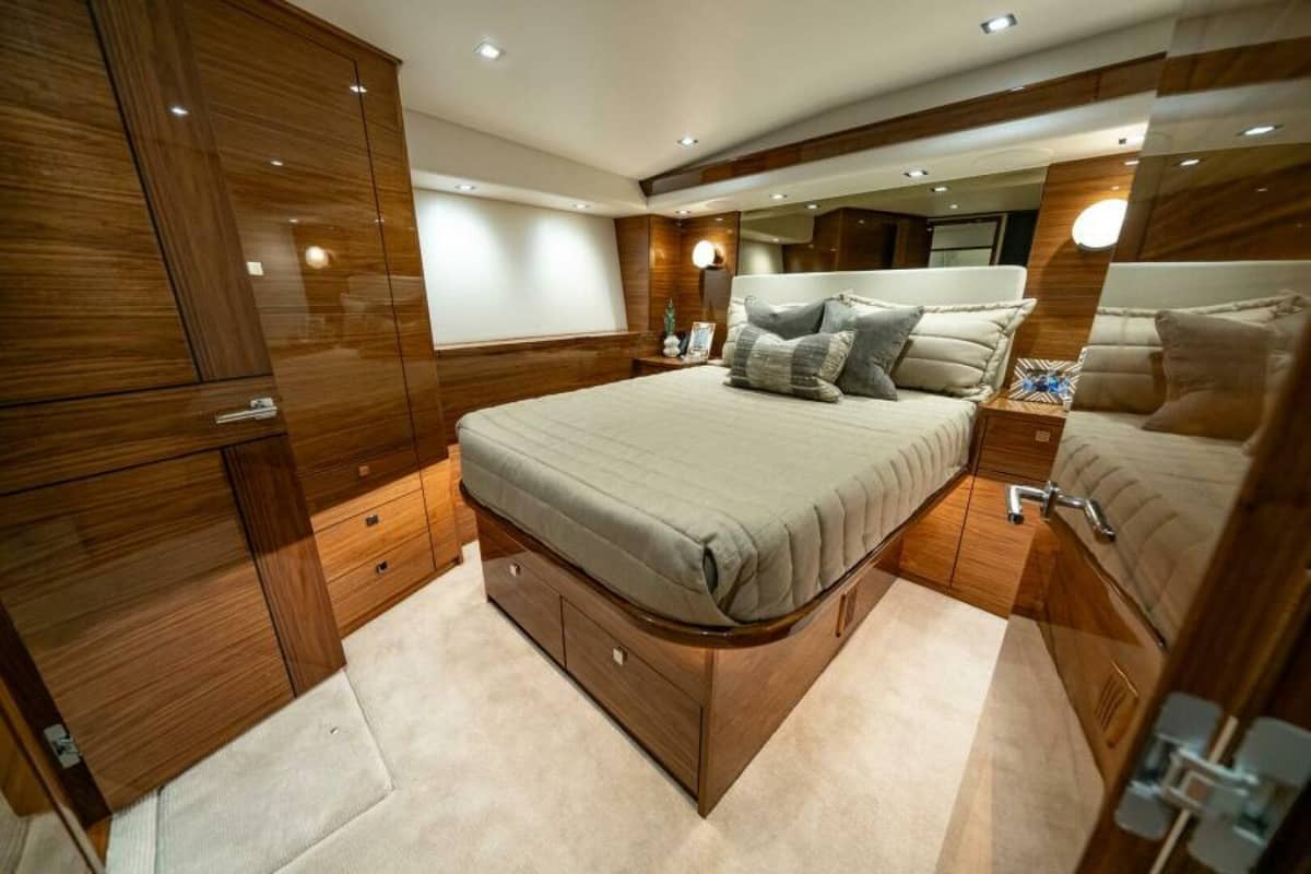 2027 Viking 82 Convertible "2027 Viking 82C" photo 25
