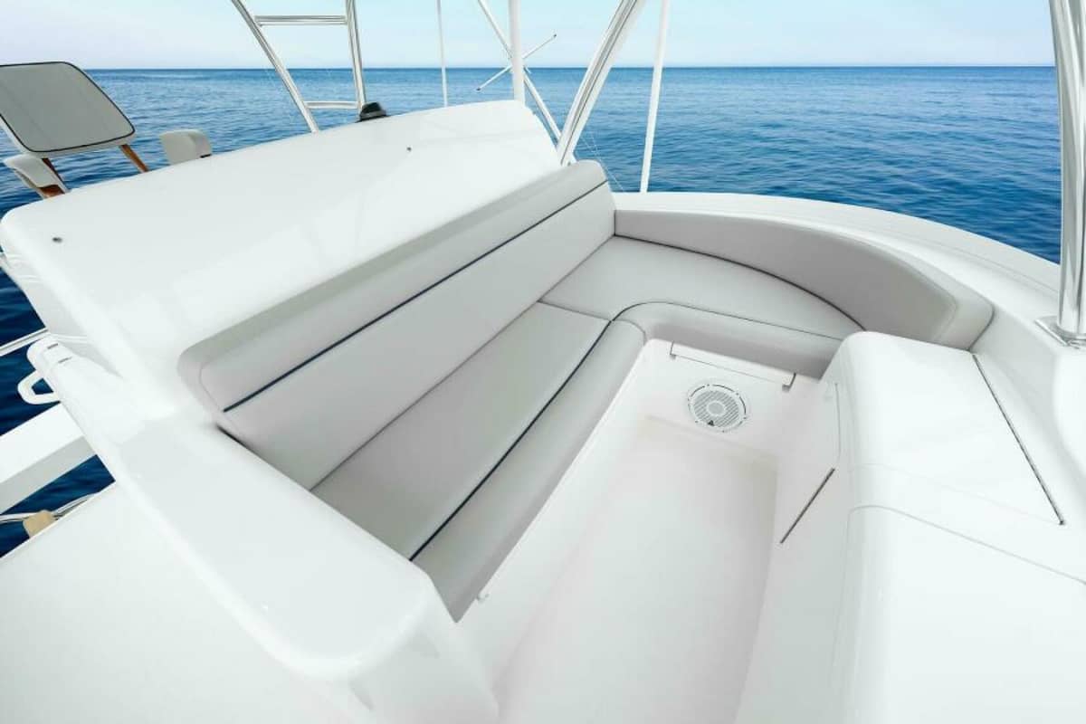 2027 Viking 82 Sky Bridge "2027 Viking 82SB" photo 13