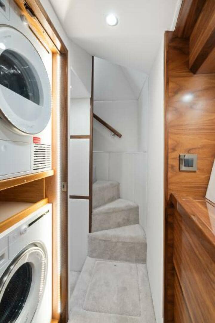 2027 Viking 74 Convertible "2027 Viking 74C" photo 28