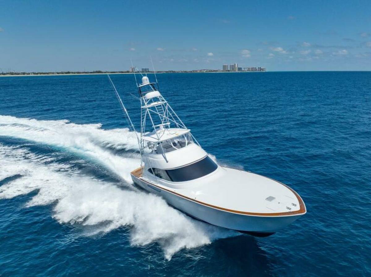 2027 Viking 74 Convertible "2027 Viking 74C" photo 12