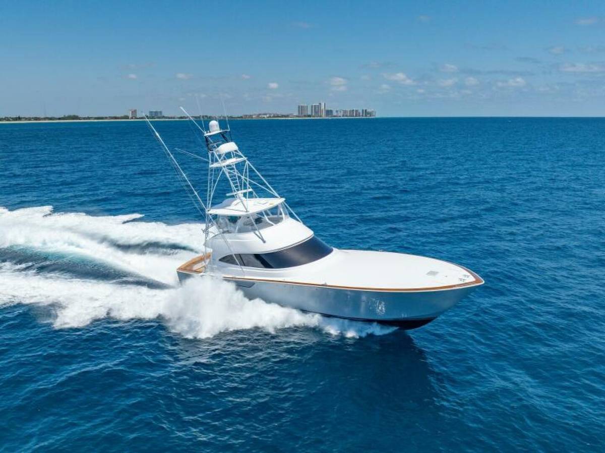 2027 Viking 74 Convertible "2027 Viking 74C" photo 11