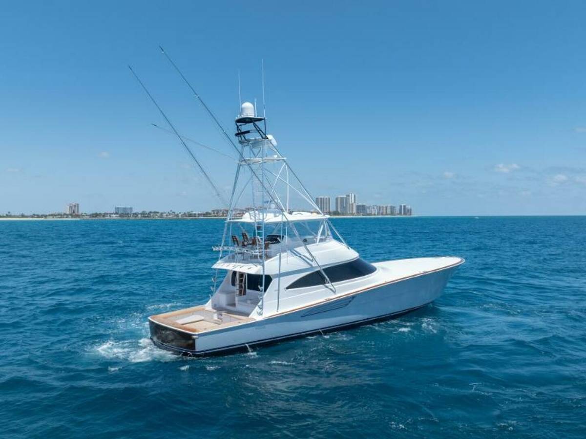 2027 Viking 74 Convertible "2027 Viking 74C" photo 4