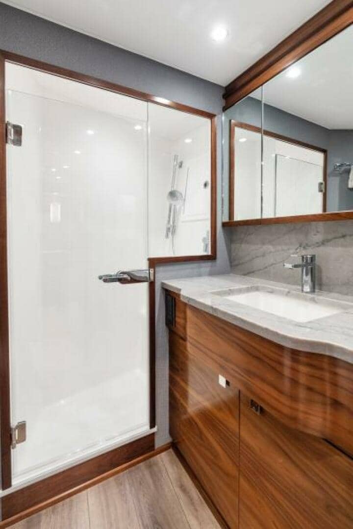 2027 Viking 74 Convertible "2027 Viking 74C" photo 21