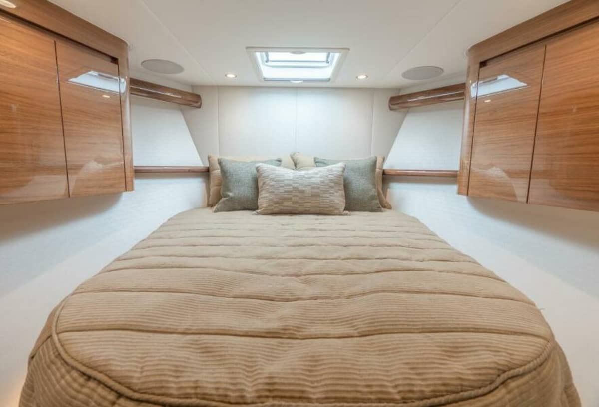 2027 Viking 54 Convertible "2027 Viking 54C" photo 2