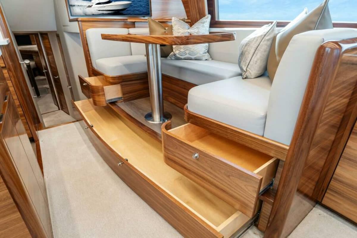 2027 Viking 50 Convertible "2027 Viking 50C" photo 29