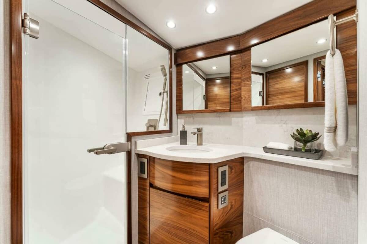 2027 Viking 50 Convertible "2027 Viking 50C" photo 26