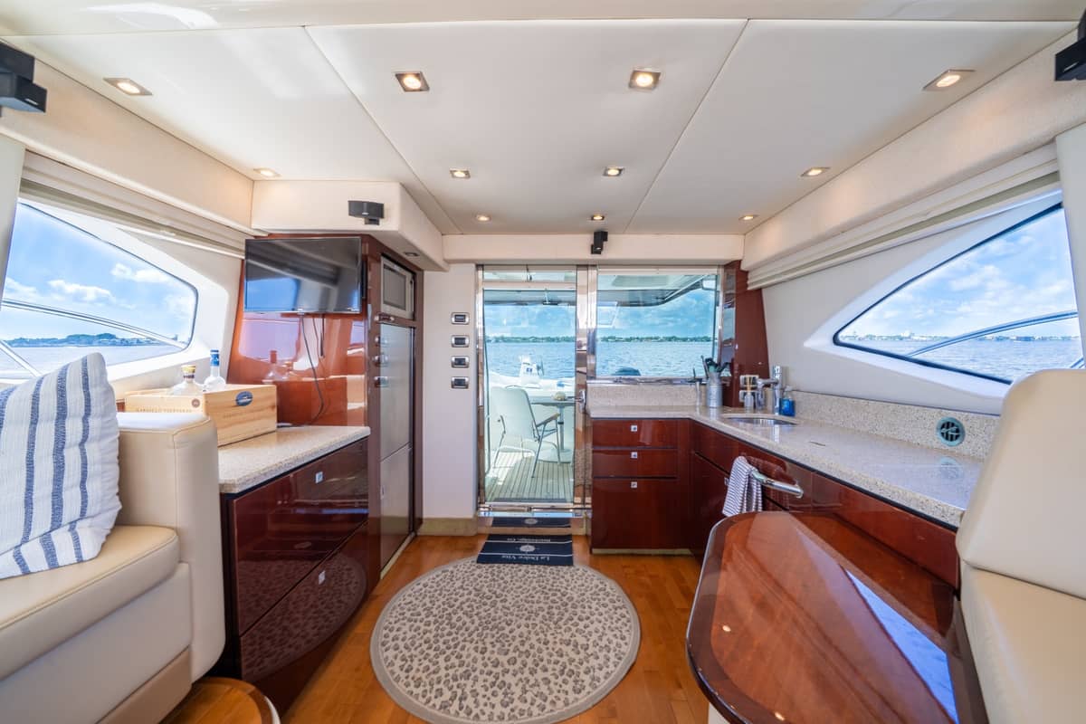 2008 Sea Ray 470 Sedan Bridge "LA DOLCE VITA" photo 13